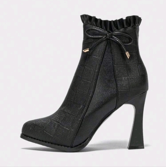 Waterproof Platform Bow Chunky Heel Short Boots, Black With Side Zipper - Picture 2 of 6